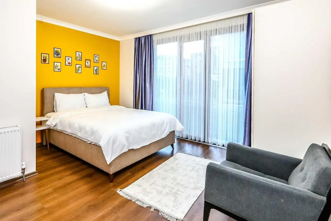 Flat With Balcony Close To Viaport Marina Tuzla Istanbul